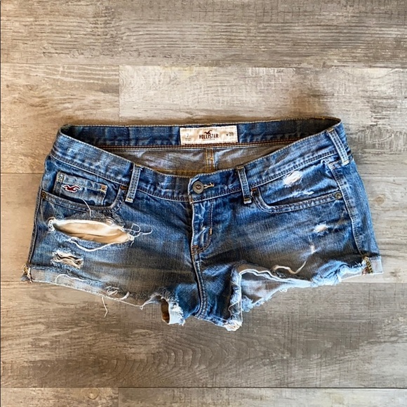 short hollister jeans